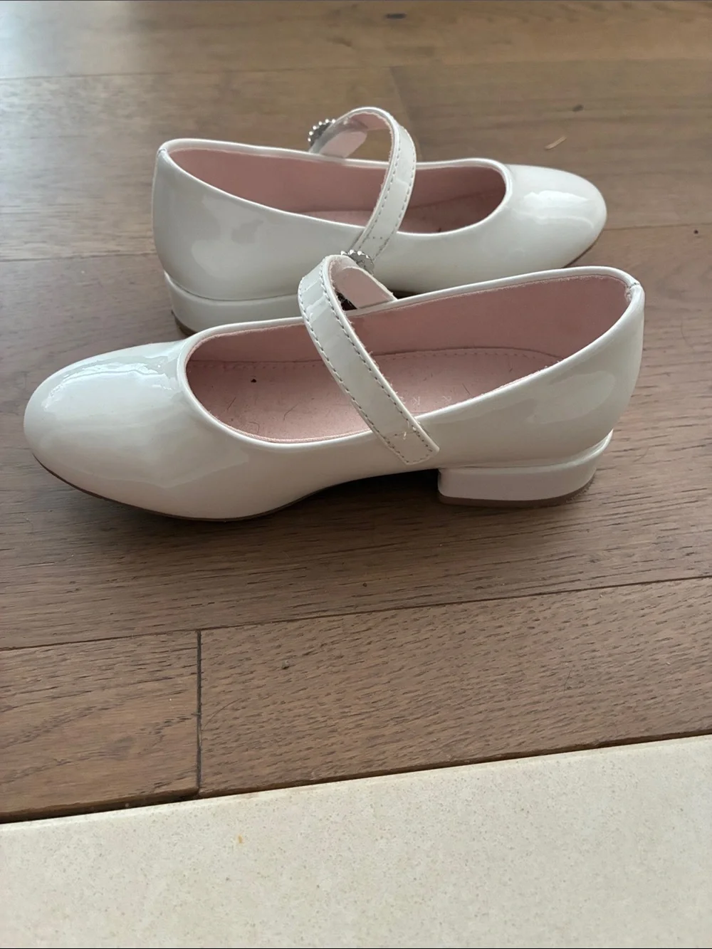 Kelly & Katie White Patent Mary Jane Dress Shoes with Pink Lining